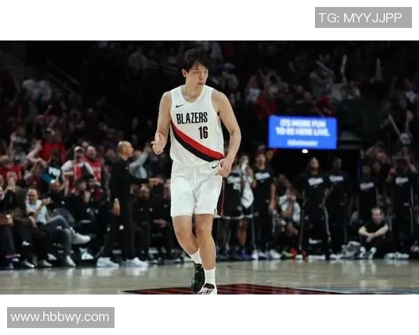 张卫平热议姚明篮球成就与影响力引发广泛关注与讨论