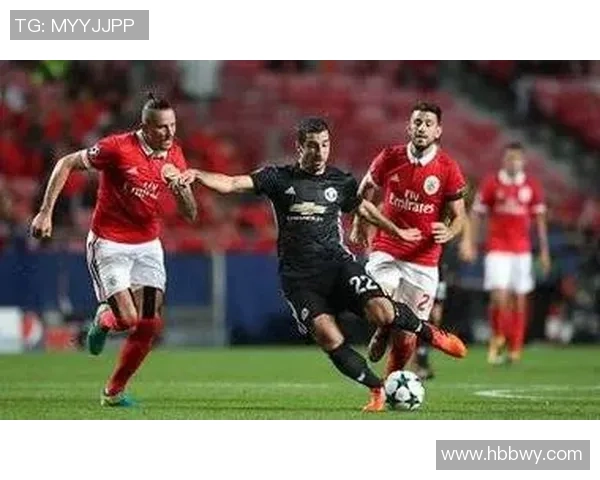 欧冠激战：那不勒斯与本菲卡战成平局精彩瞬间回顾