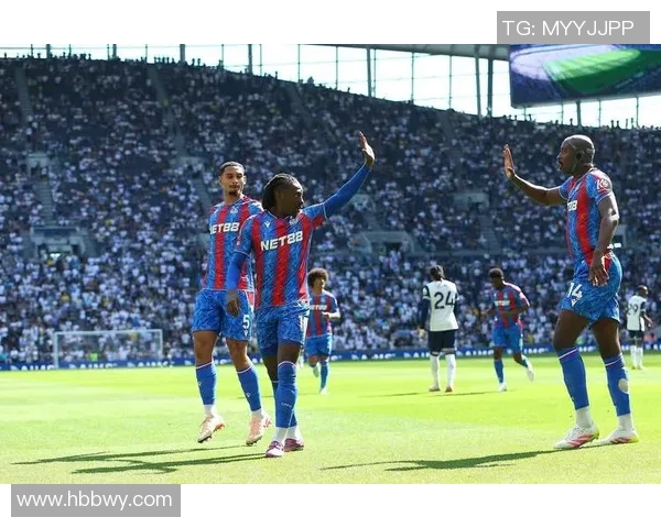 热刺友谊赛大胜阿森纳红牌事件引发全场热议与数据分析 热刺友谊赛大胜阿森纳红牌事件引发全场热议与数据分析