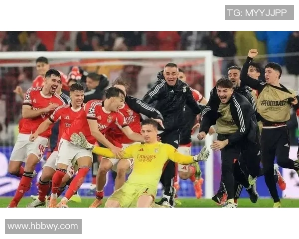 英超经典对决巴萨与曼城战成平局神奇扑救成焦点引发全场热议