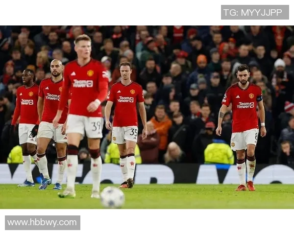 欧联杯精彩对决曼联与AC米兰1比1平局乌龙球成比赛转折点分析